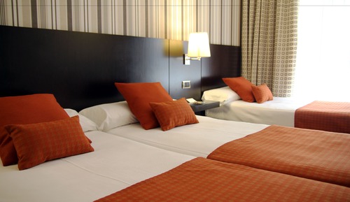 City Triple Room