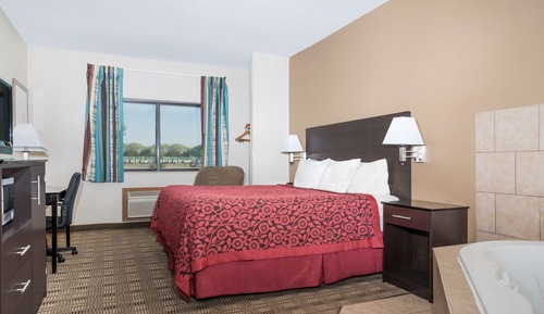 Deluxe Studio Suite, 1 King Bed, Non Smoking