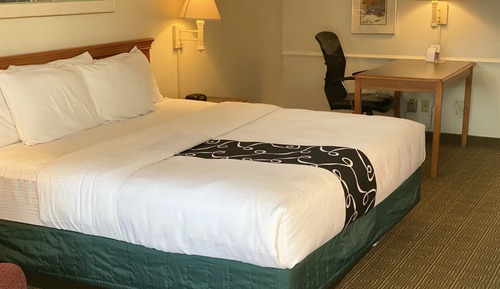 Deluxe Room, 1 King Bed, Non Smoking