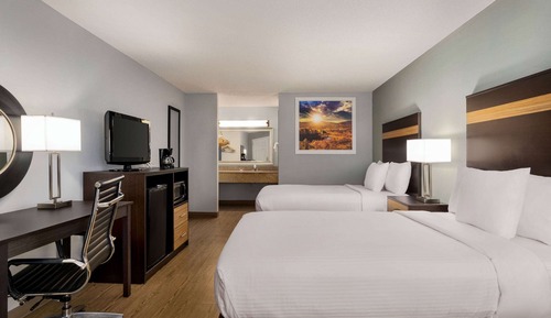 Deluxe Room, 2 Queen Beds, Non Smoking