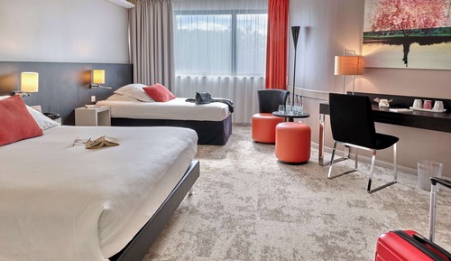 Family Room, Multiple Beds, Non Smoking, Connecting Rooms (Shower Only;Larger Room)