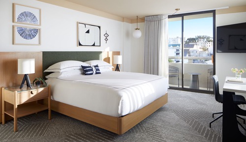 Room, 1 King Bed, Balcony, Corner