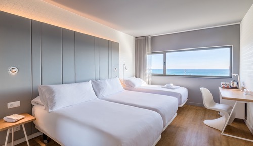 Superior Room (with Extra Bed)