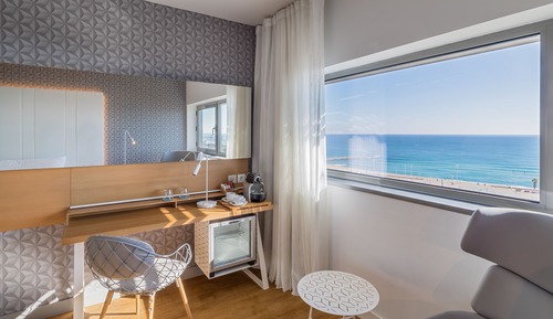 Premium Room (Deluxe)
