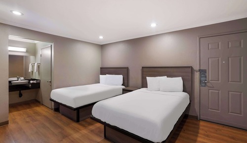 Standard Room, 2 Double Beds, Non Smoking