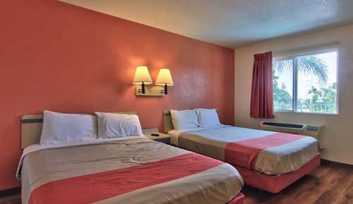 Deluxe Room, 2 Queen Beds, Non Smoking, Refrigerator & Microwave