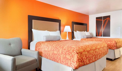 Room, 2 Queen Beds, Smoking