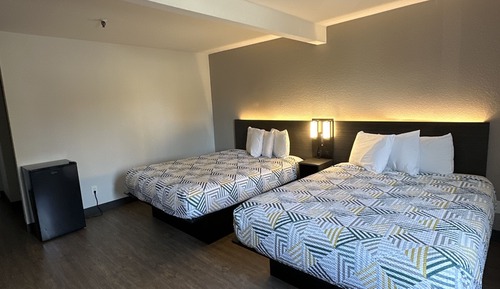 Standard Room, 2 Queen Beds, Non Smoking, Refrigerator