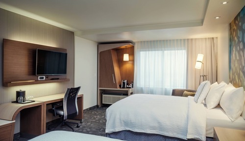 Room, 2 Queen Beds (Mobility Accessible, Tub)