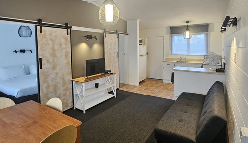 Standard Suite, 1 Bedroom, Non Smoking, Kitchen