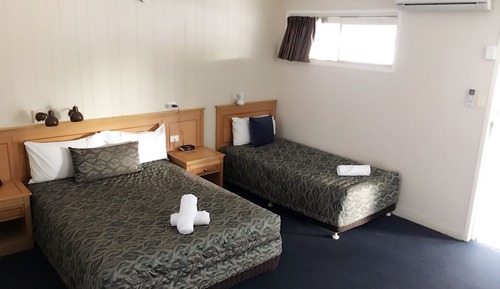 Standard Room, Non Smoking (Queen & single)