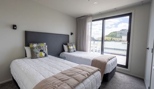 Exclusive Apartment, 3 Bedrooms, Mountain View