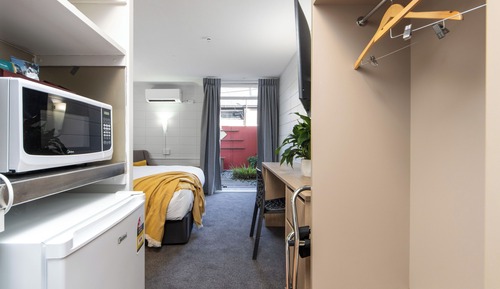 Courtyard Studio 