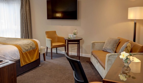 Suite, 1 King Bed, Non Smoking