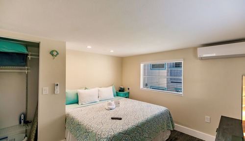 The Lookout, 1 King Bedroom 1 Bath
