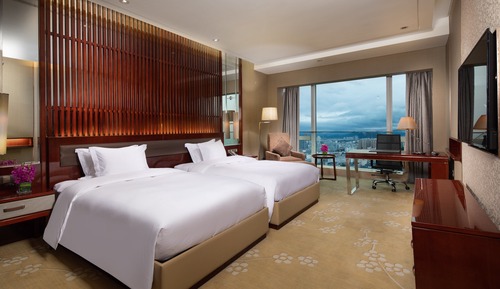 Junior Suite, 1 King Bed, Business Lounge Access