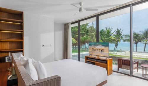 Beachfront Three-Bedroom Pool Villa (Spa Inclusive)