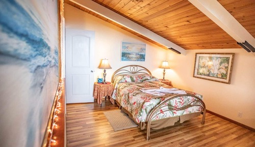 Ocean Vista Suite, 2 Queen Beds, Private Bathroom & Kitchen, Lanai