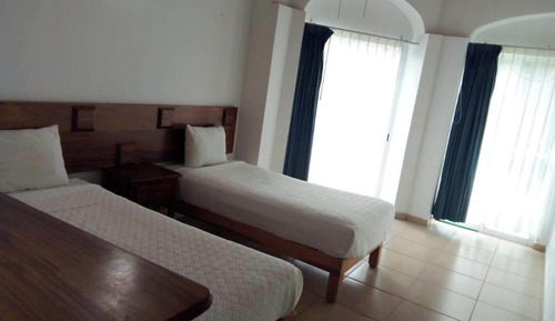 Standard Room (Two beds)