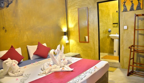 Deluxe King Room