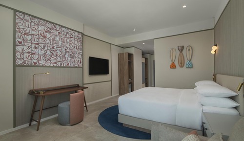 Deluxe Room, 1 King Bed (High Floor)