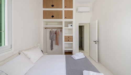 Beachfront Boutique Houses (Olive)