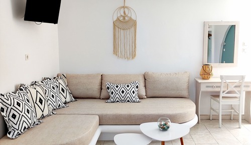 Deluxe Studio Suite