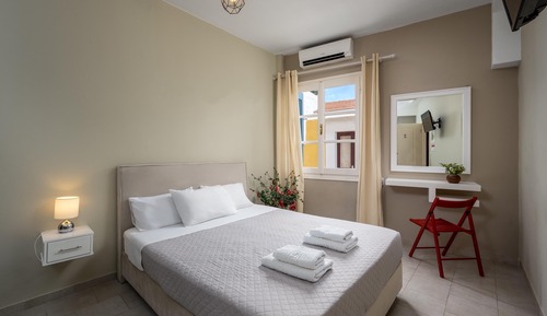 Double Room (1)