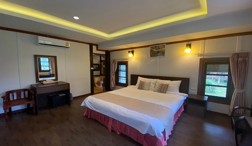 Villa, Mountain View