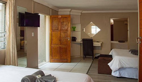 Family Room, Private Bathroom