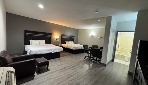 Comfort Studio Suite, Multiple Beds