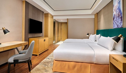 Room, 2 Twin Beds, City View