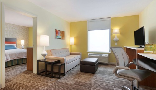 Suite, 1 Queen Bed, Accessible (Hearing)