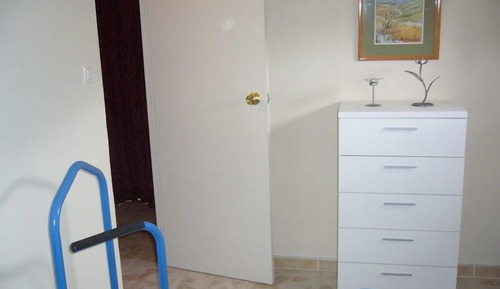 Standard Single Room, 1 Large Twin Bed, Private Bathroom, Mountain View