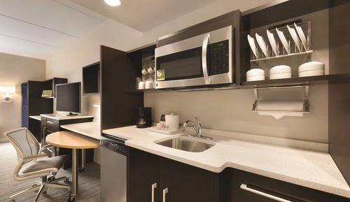 Suite, 1 Queen Bed, Accessible, Bathtub