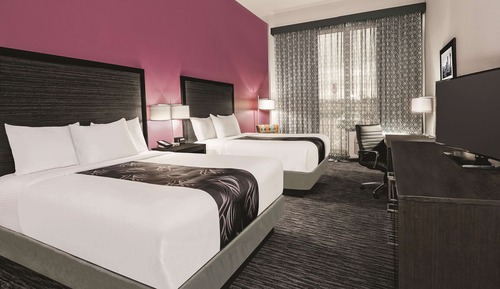 Room, 2 Queen Beds, Accessible, Non Smoking (Mobility/Hearing, Bathtub w/Grab bars)
