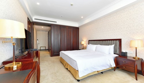 Hollywood Suite