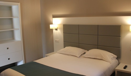 Junior Suite, Accessible (Parking side, view train tracks)