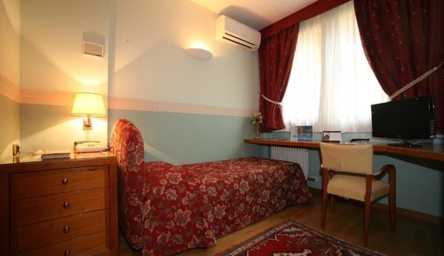Economy Single Room