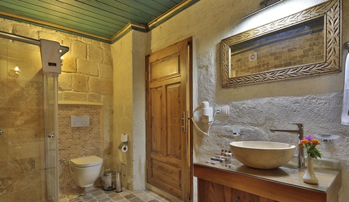 Honeymoon Suite
