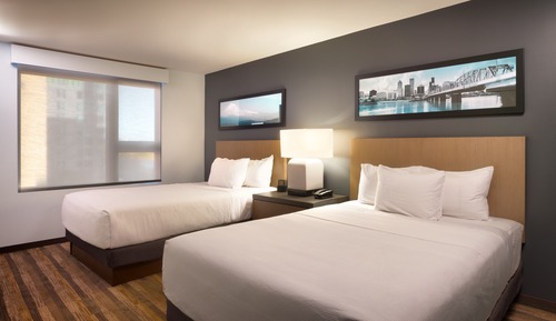 Suite, Multiple Beds, Accessible, Bathtub