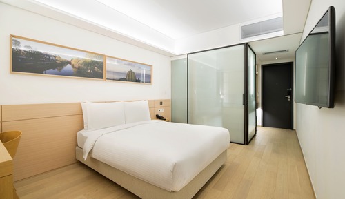 Deluxe High Floor Double