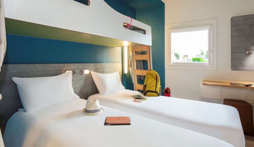 Triple Room, Multiple Beds