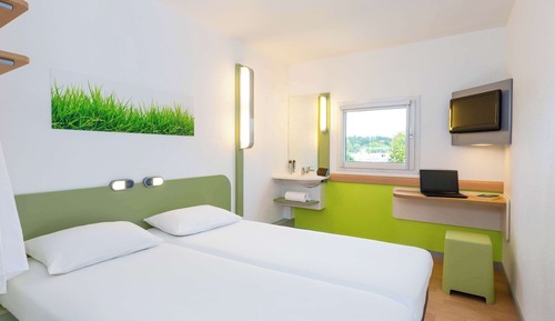 Triple Room, Multiple Beds
