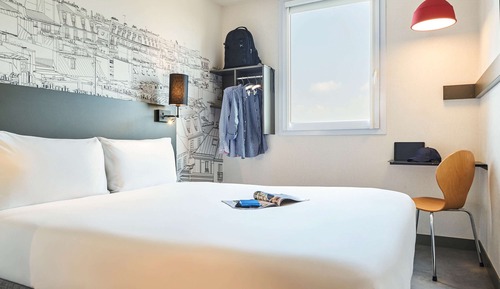 Standard Suite, 1 Double Bed with Sofa bed