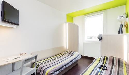 Room (Duo)