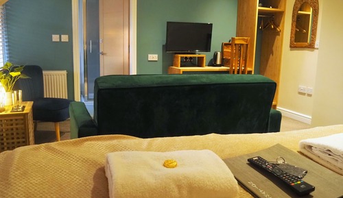 Double or Twin Room (Select Room)