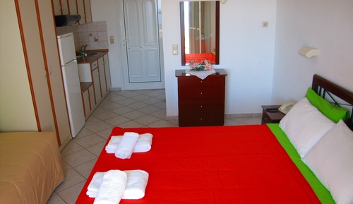Studio, Sea View