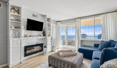 Condo, 2 Bedrooms