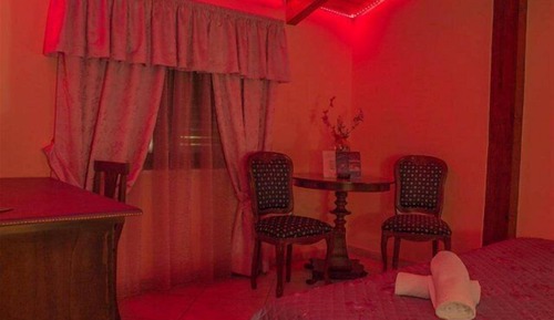 Economy Room